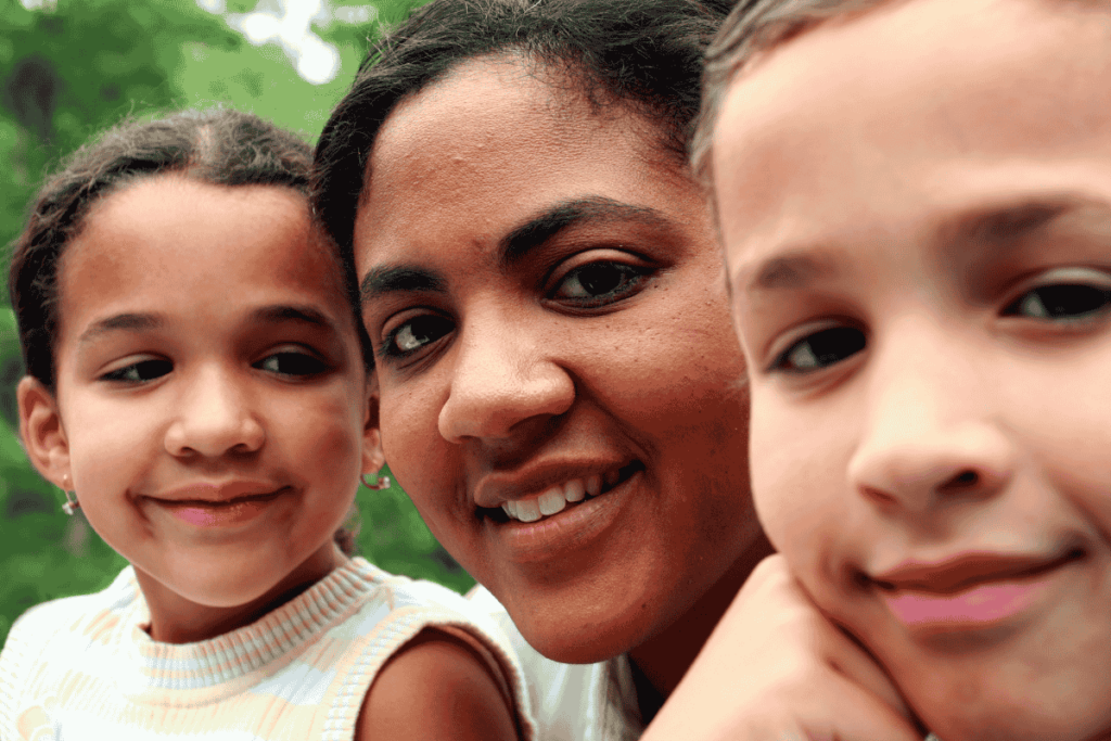 O Bolsa Família traz dignidade para milhões de famílias. Fonte: Adobe Stock.